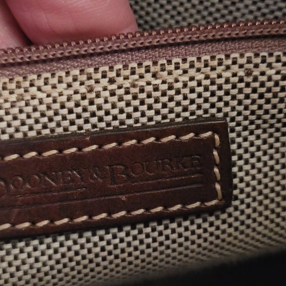 2 Dooney&Bourke Double Pocket Totes - Picture 7 of 8